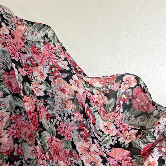 Charlotte Russe size XL Floral Long Sleeve Blouse - Picture 4 of 6